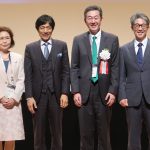 寺﨑元理事長、<br />大鹿理事長、<br />福地総会長、<br />西田次期理事長